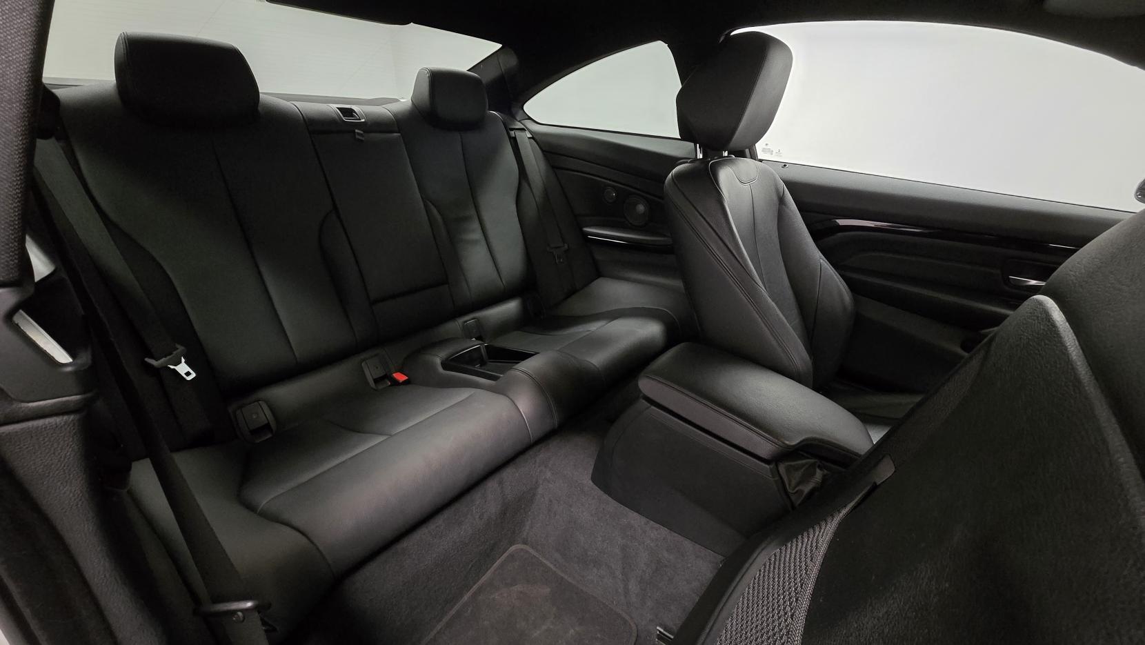 BMW 4 Series 2.0 420i M Sport Coupe 2dr Petrol Auto Euro 6 (s/s) (184 ps)