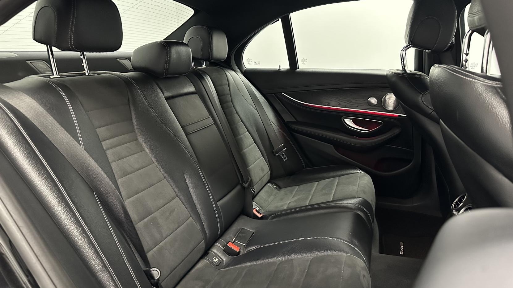 Mercedes-Benz E Class 2.0 E220d AMG Line (Premium Plus) Saloon 4dr Diesel G-Tronic+ Euro 6 (s/s) (194 ps)