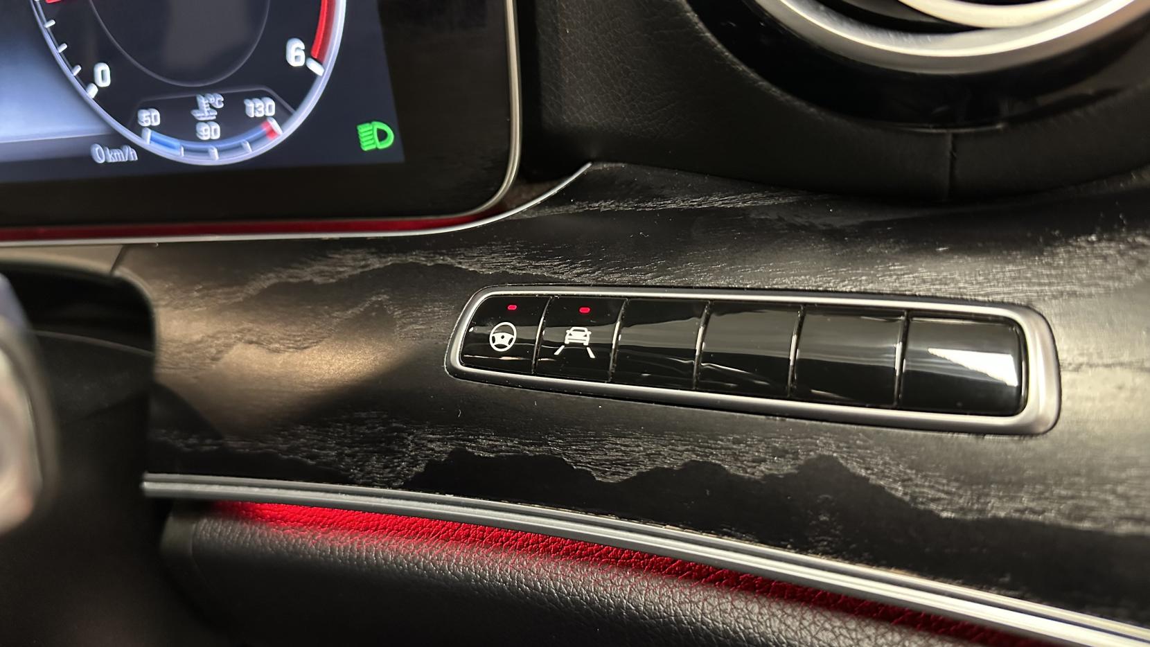 Mercedes-Benz E Class 2.0 E220d AMG Line (Premium Plus) Saloon 4dr Diesel G-Tronic+ Euro 6 (s/s) (194 ps)