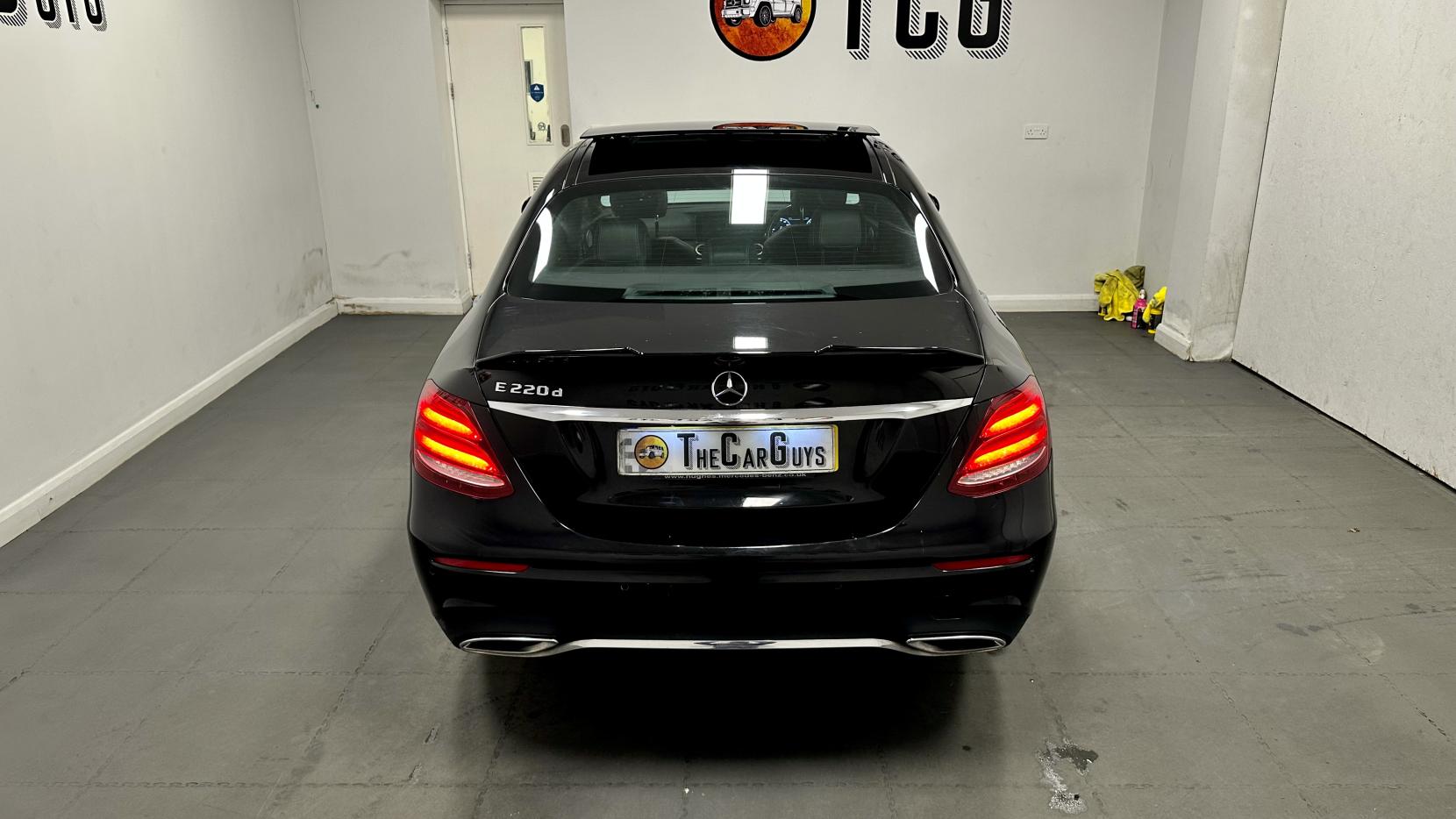 Mercedes-Benz E Class 2.0 E220d AMG Line (Premium Plus) Saloon 4dr Diesel G-Tronic+ Euro 6 (s/s) (194 ps)