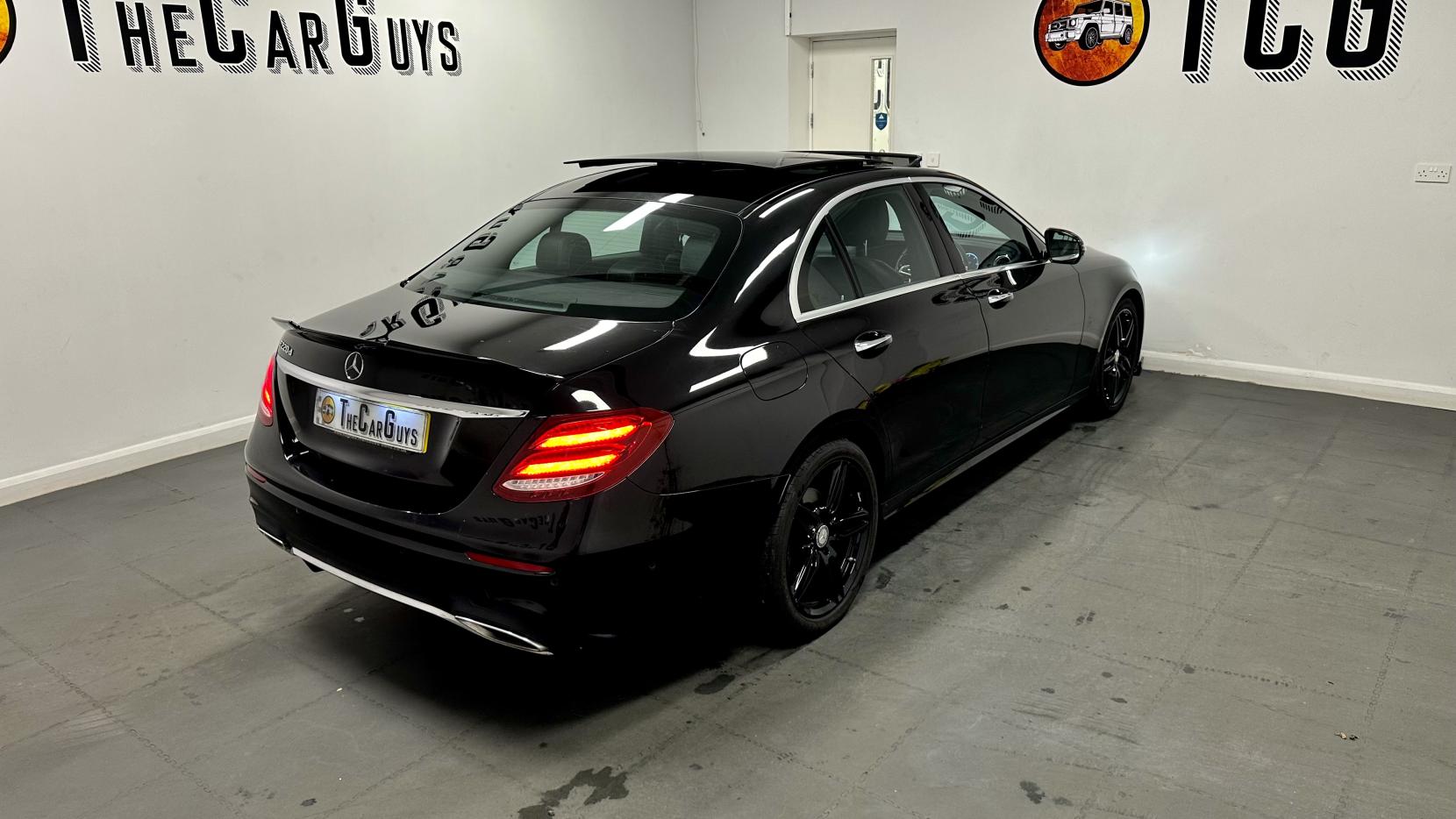 Mercedes-Benz E Class 2.0 E220d AMG Line (Premium Plus) Saloon 4dr Diesel G-Tronic+ Euro 6 (s/s) (194 ps)