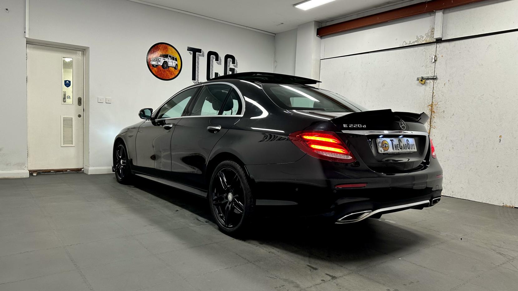 Mercedes-Benz E Class 2.0 E220d AMG Line (Premium Plus) Saloon 4dr Diesel G-Tronic+ Euro 6 (s/s) (194 ps)