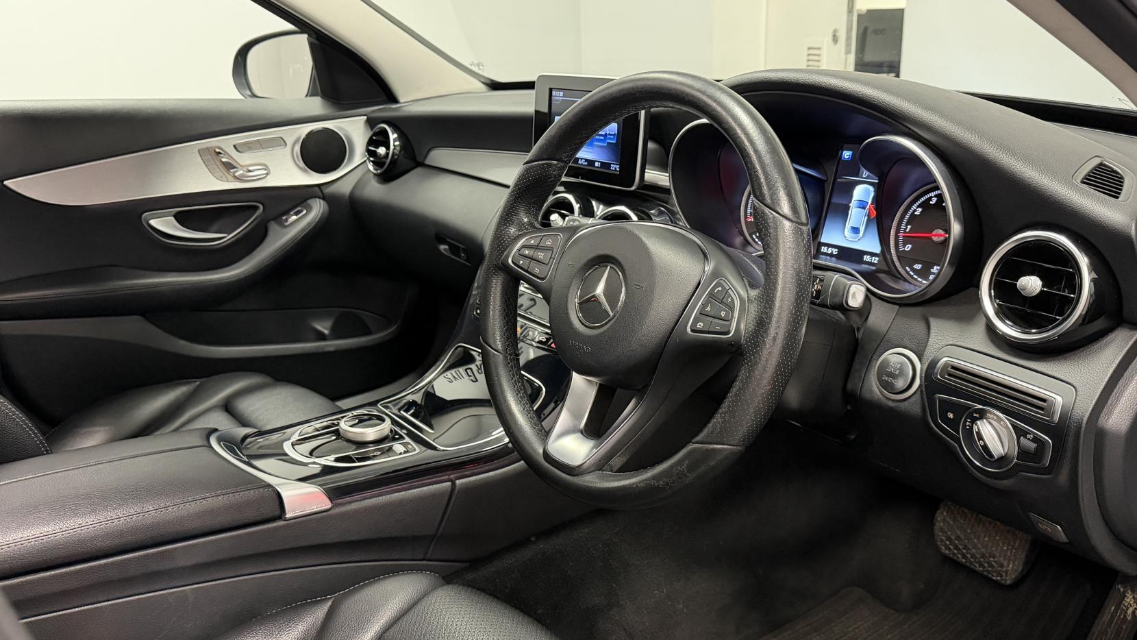 Mercedes-Benz C Class 2.0 C200 Sport (Premium) Saloon 4dr Petrol G-Tronic+ Euro 6 (s/s) (184 ps)