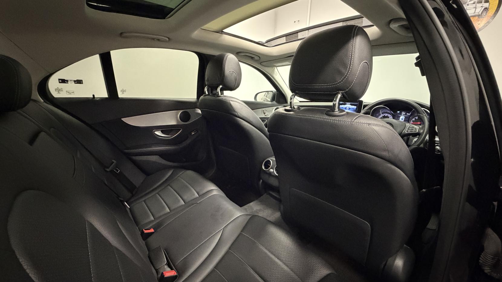 Mercedes-Benz C Class 2.0 C200 Sport (Premium) Saloon 4dr Petrol G-Tronic+ Euro 6 (s/s) (184 ps)