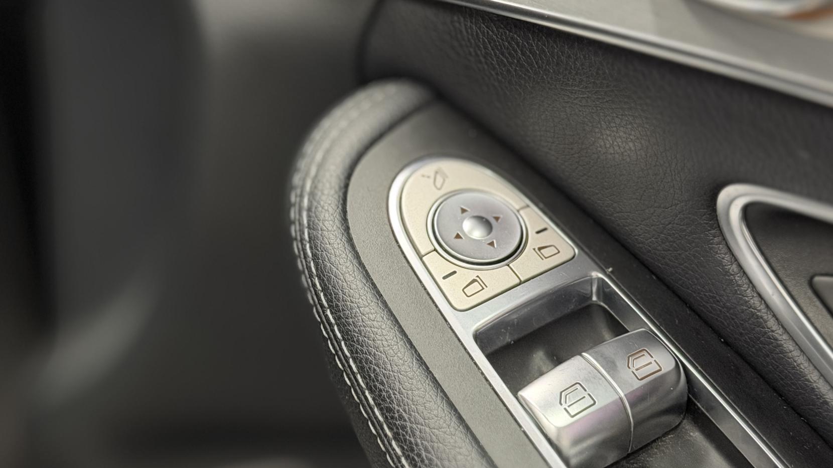 Mercedes-Benz C Class 2.0 C200 Sport (Premium) Saloon 4dr Petrol G-Tronic+ Euro 6 (s/s) (184 ps)