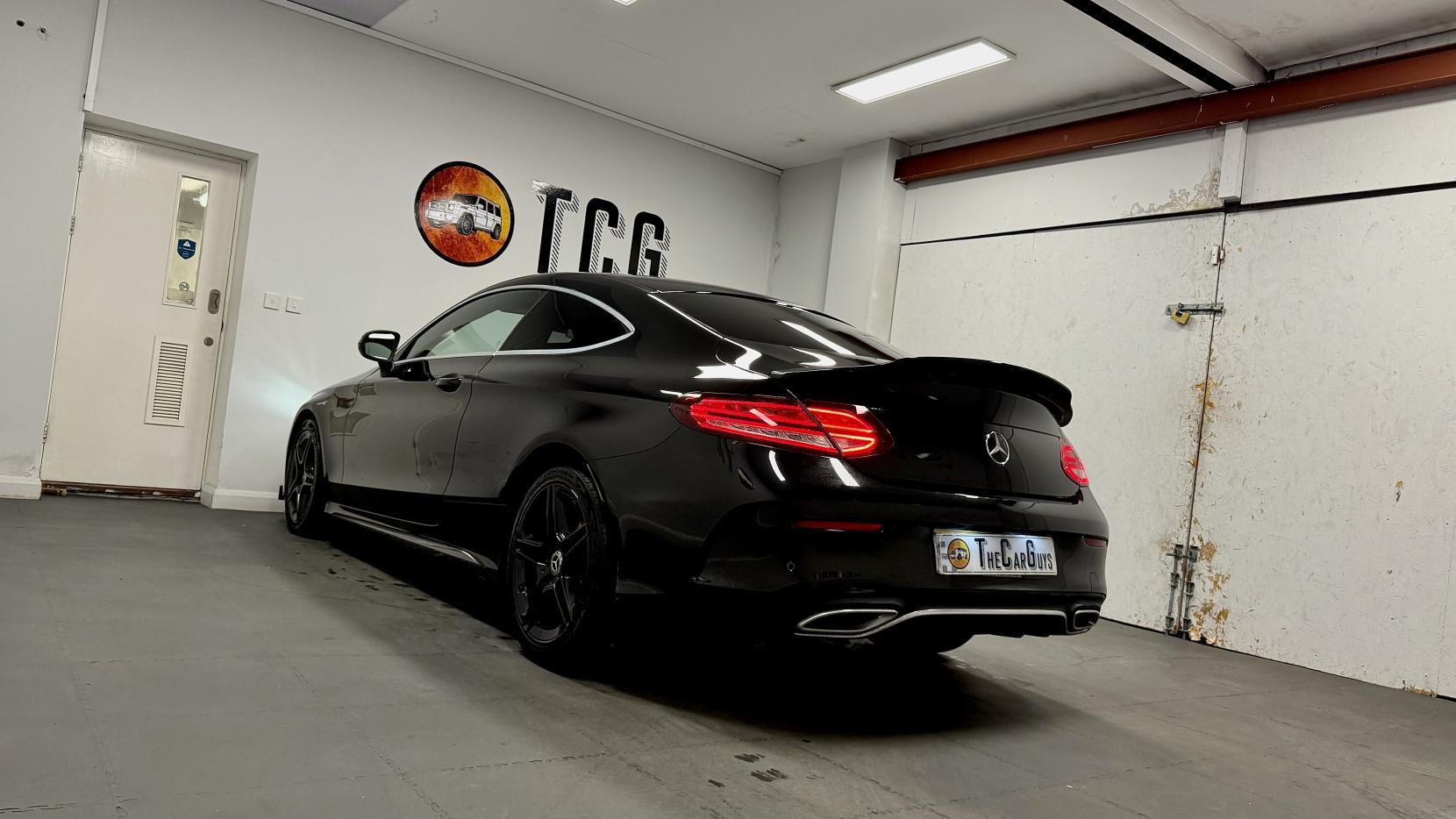 Mercedes-Benz C Class 2.0 C300d AMG Line (Premium) Coupe 2dr Diesel G-Tronic+ Euro 6 (s/s) (245 ps)
