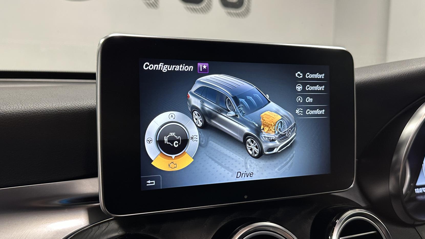 Mercedes-Benz GLC 2.1 GLC250d AMG Line (Premium Plus) SUV 5dr Diesel G-Tronic+ 4MATIC Euro 6 (s/s) (204 ps)