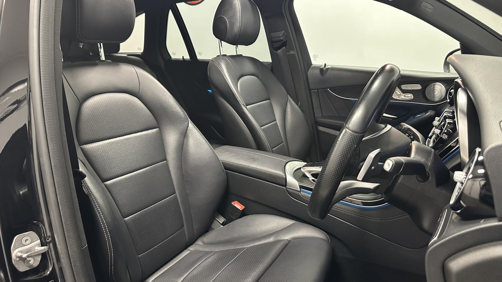 Mercedes-Benz GLC 2.1 GLC250d AMG Line (Premium Plus) SUV 5dr Diesel G-Tronic+ 4MATIC Euro 6 (s/s) (204 ps)