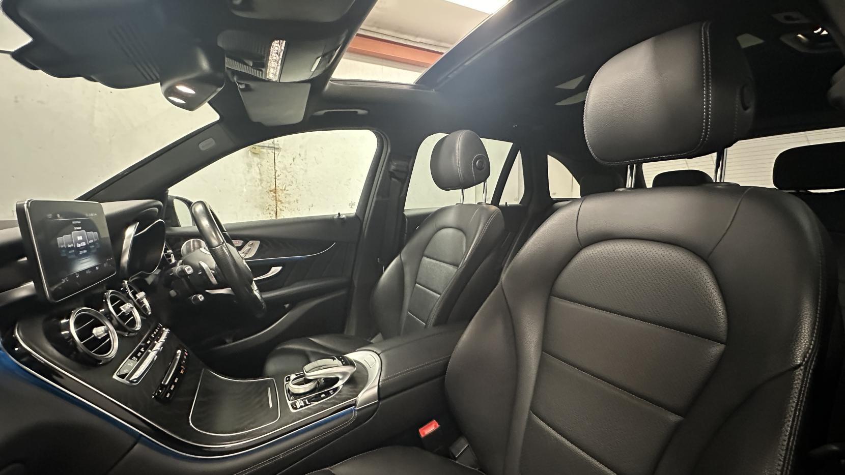 Mercedes-Benz GLC 2.1 GLC250d AMG Line (Premium Plus) SUV 5dr Diesel G-Tronic+ 4MATIC Euro 6 (s/s) (204 ps)