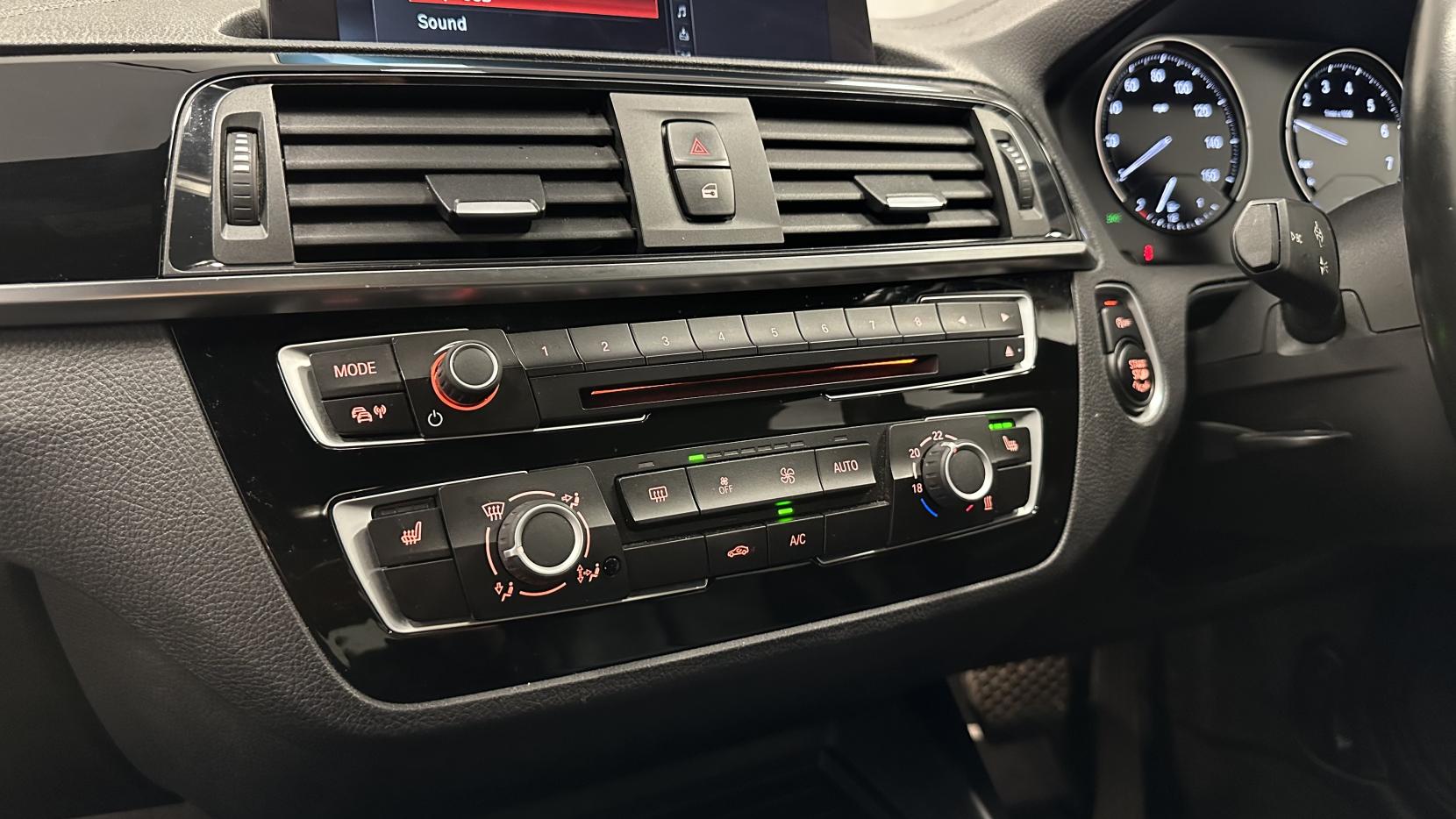 BMW 1 Series 1.5 118i M Sport Shadow Edition Hatchback 5dr Petrol Auto Euro 6 (s/s) (136 ps)