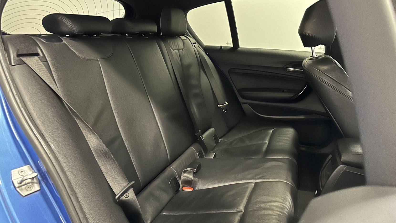 BMW 1 Series 1.5 118i M Sport Shadow Edition Hatchback 5dr Petrol Auto Euro 6 (s/s) (136 ps)