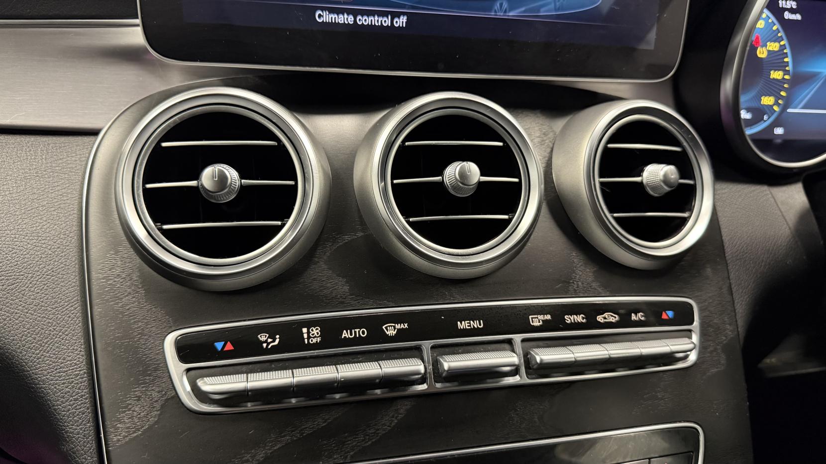 Mercedes-Benz C Class 2.0 C300d AMG Line (Premium Plus) Coupe 2dr Diesel G-Tronic+ Euro 6 (s/s) (245 ps)