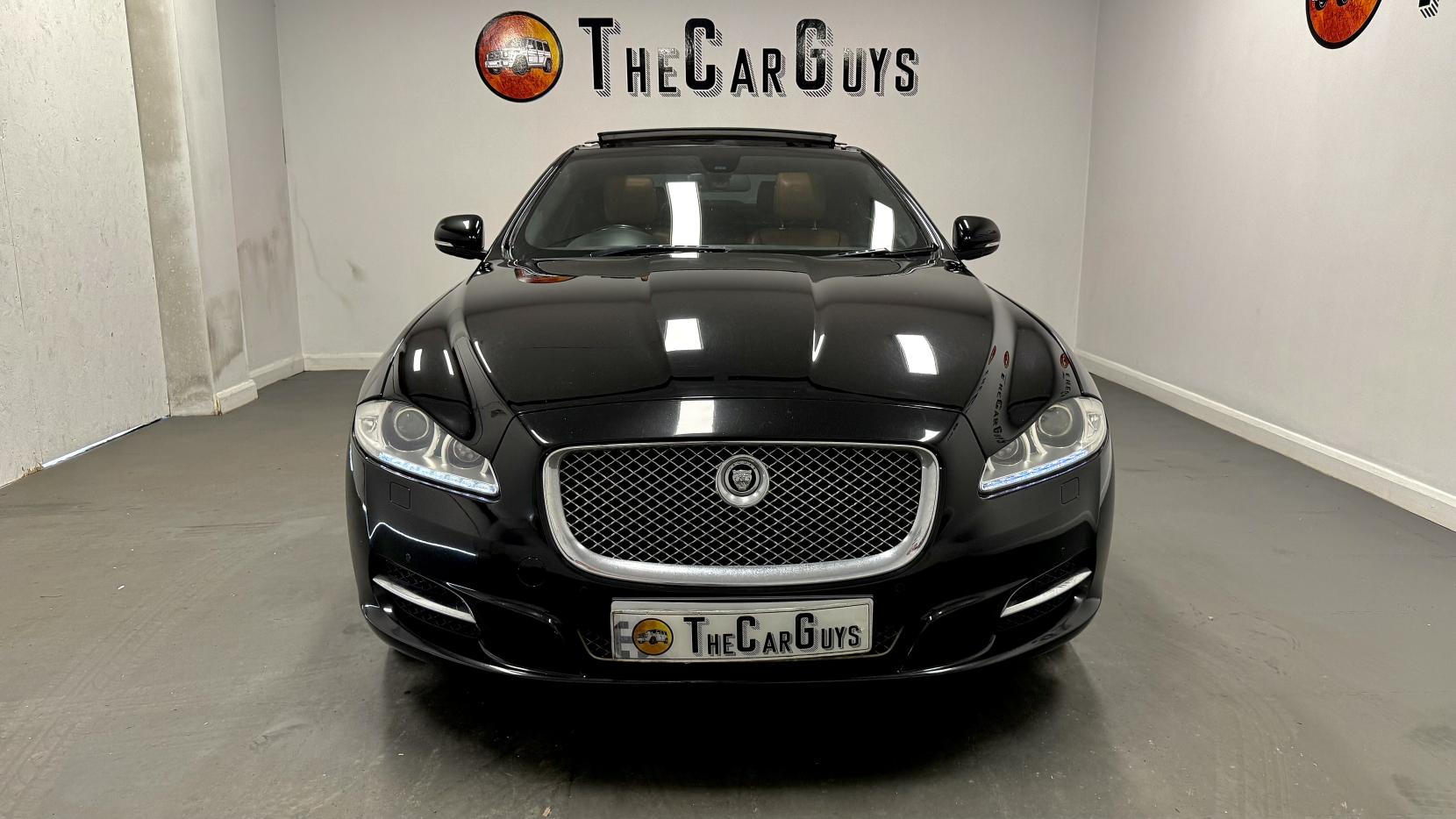 Jaguar XJ 3.0d V6 Portfolio Saloon 4dr Diesel Auto Euro 5 (275 ps)