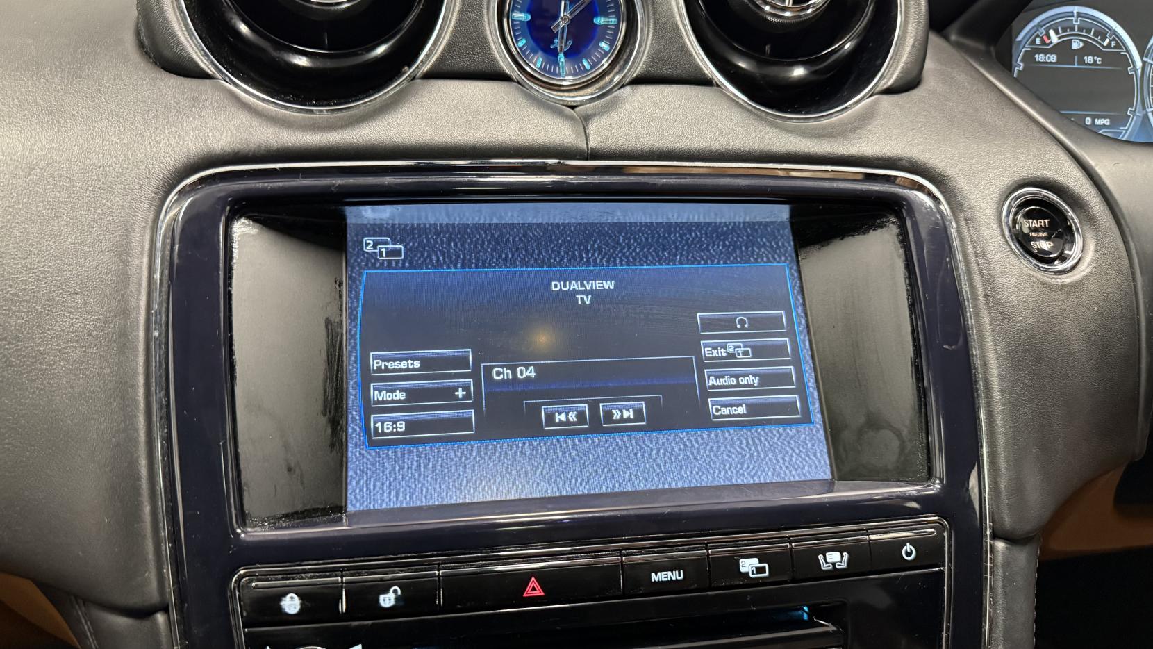 Jaguar XJ 3.0d V6 Portfolio Saloon 4dr Diesel Auto Euro 5 (275 ps)