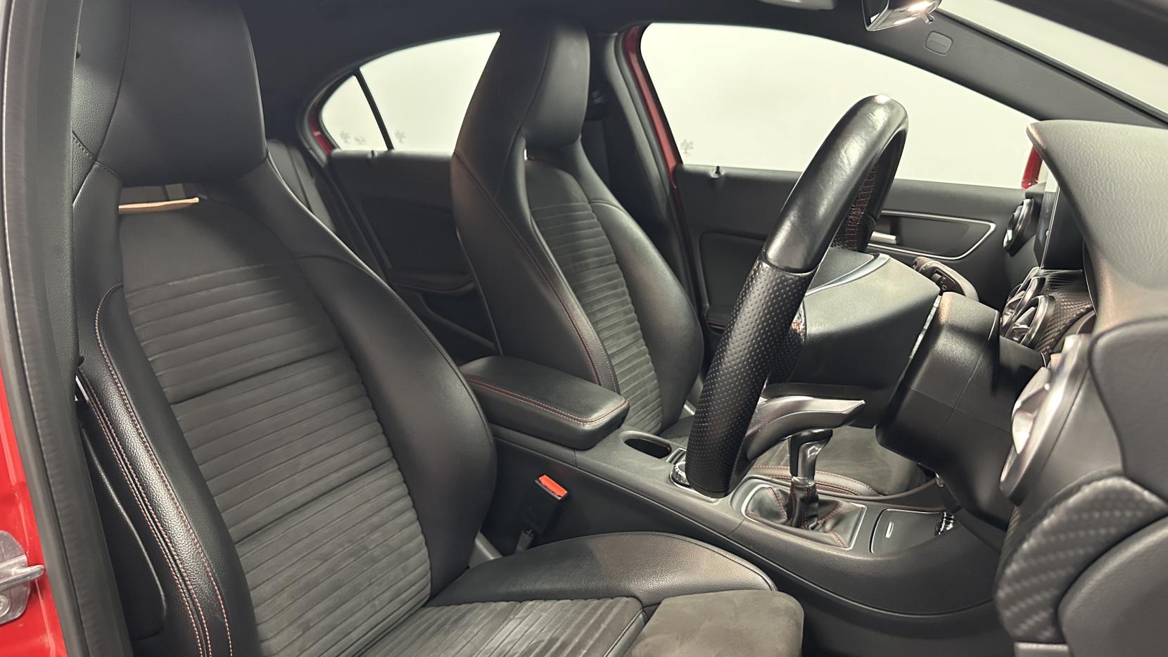 Mercedes-Benz A Class 1.6 A180 AMG Line (Executive) Hatchback 5dr Petrol Manual Euro 6 (s/s) (122 ps)