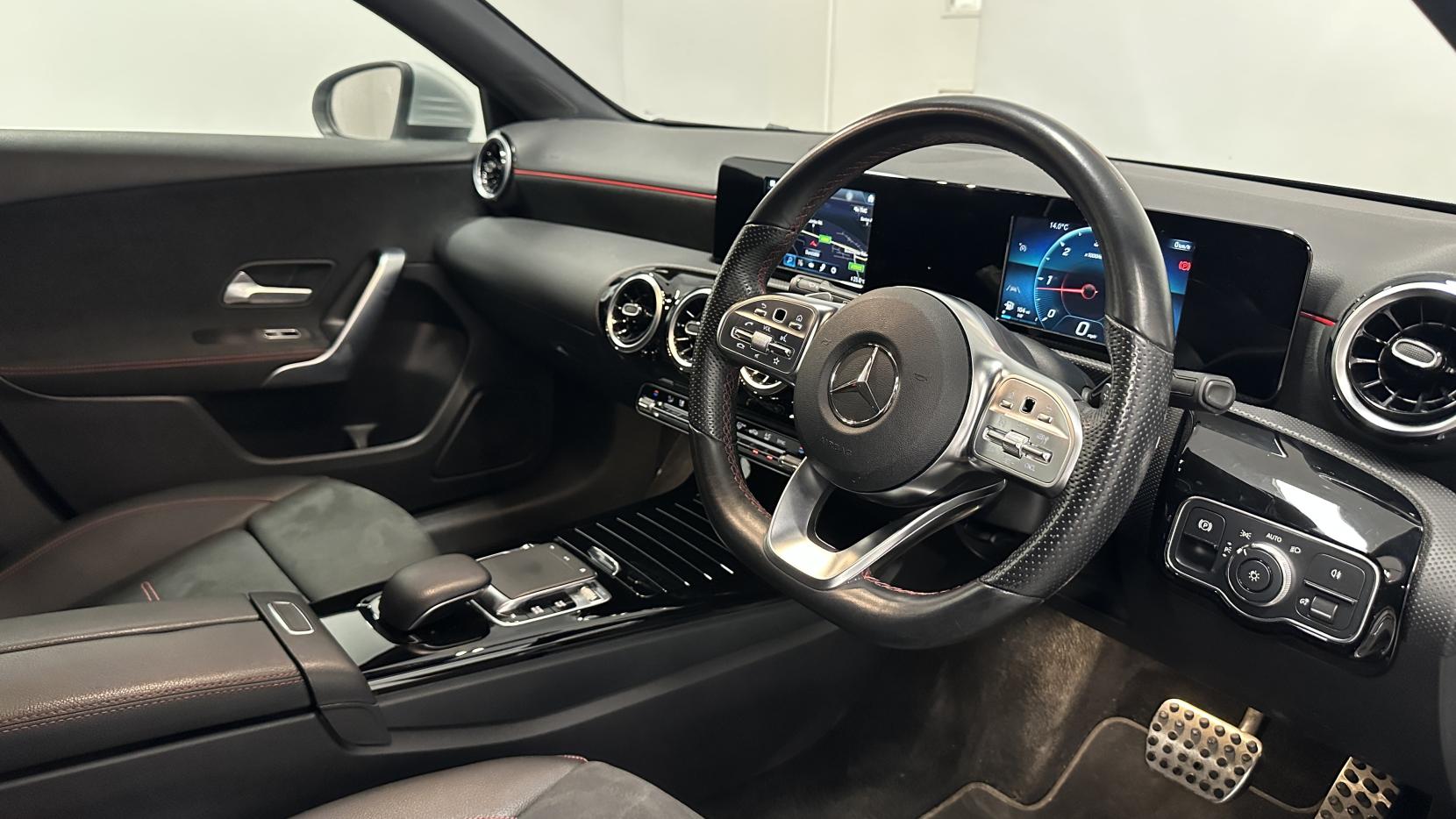 Mercedes-Benz A Class 2.0 A200d AMG Line Hatchback 5dr Diesel 8G-DCT Euro 6 (s/s) (150 ps)