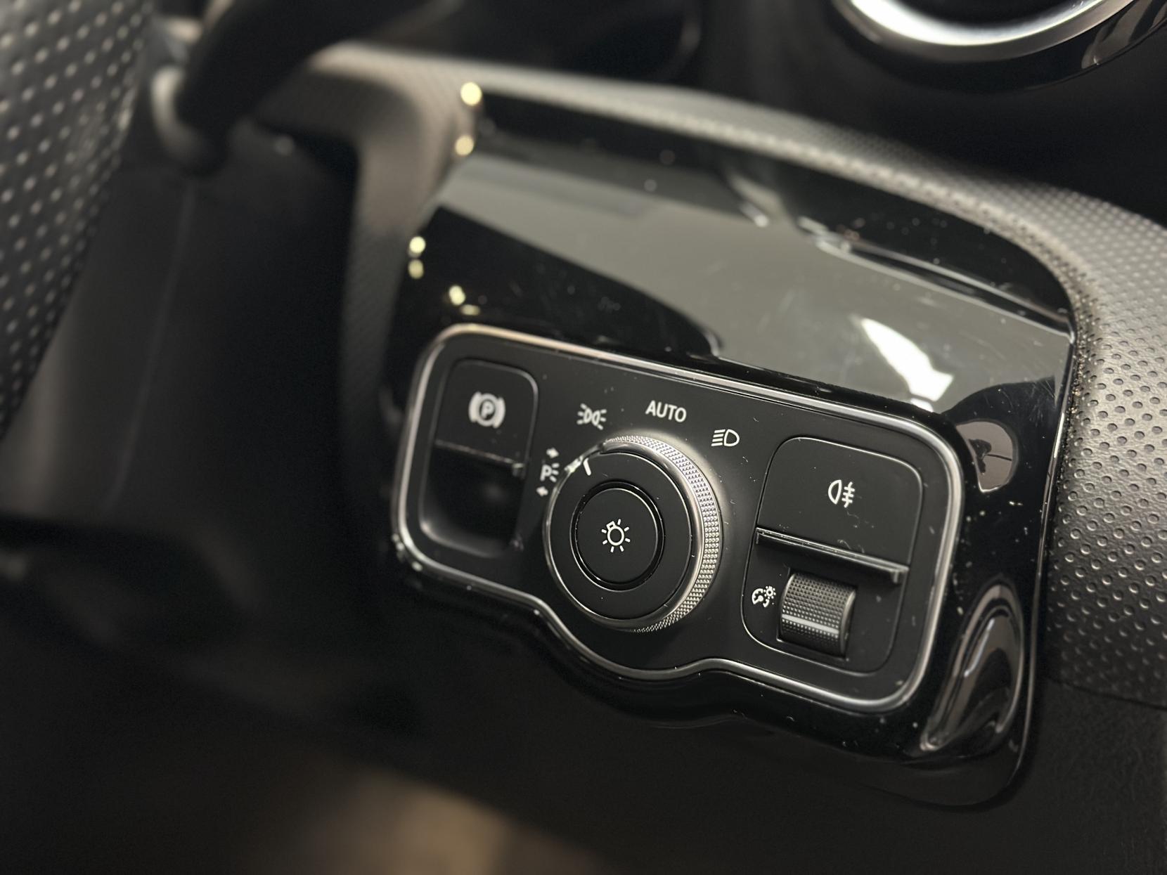 Mercedes-Benz A Class 2.0 A200d AMG Line Hatchback 5dr Diesel 8G-DCT Euro 6 (s/s) (150 ps)