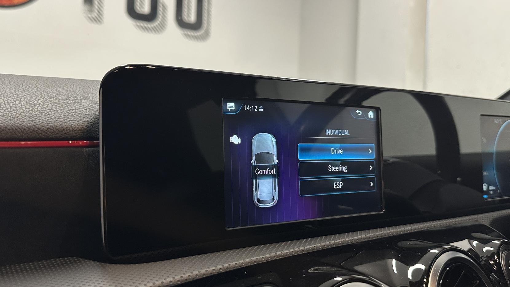 Mercedes-Benz A Class 2.0 A200d AMG Line Hatchback 5dr Diesel 8G-DCT Euro 6 (s/s) (150 ps)