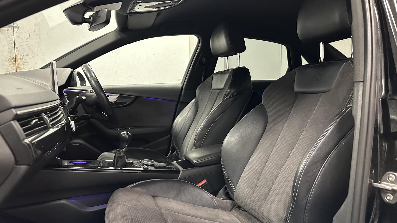 Audi A4 1.4 TFSI Black Edition Saloon 4dr Petrol Manual Euro 6 (s/s) (150 ps)