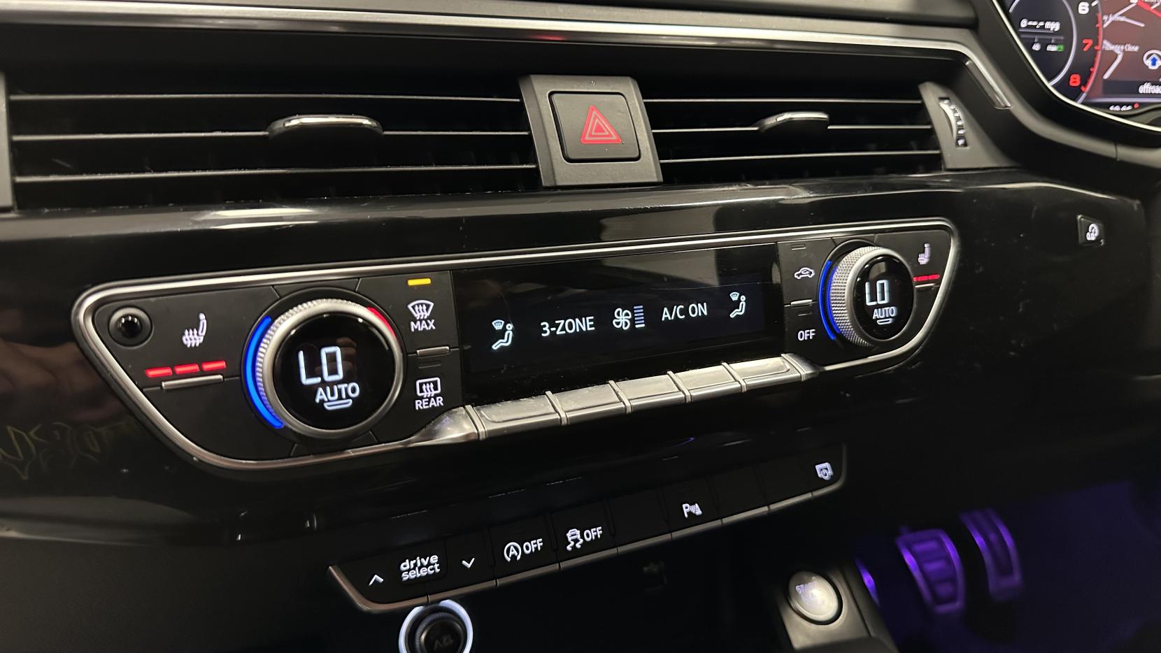 Audi A4 1.4 TFSI Black Edition Saloon 4dr Petrol Manual Euro 6 (s/s) (150 ps)