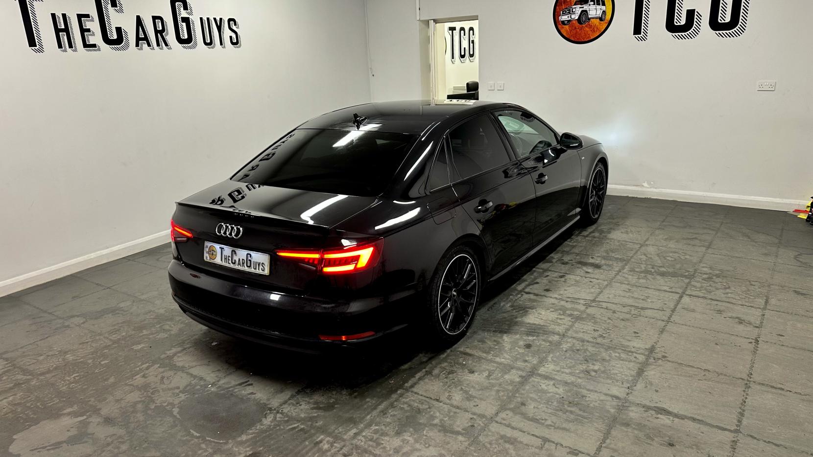 Audi A4 1.4 TFSI Black Edition Saloon 4dr Petrol Manual Euro 6 (s/s) (150 ps)