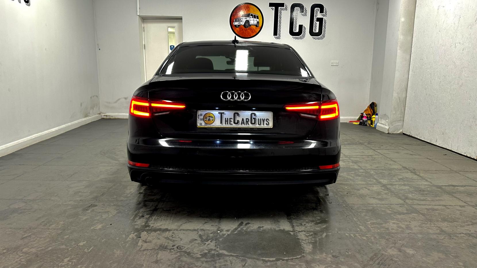 Audi A4 1.4 TFSI Black Edition Saloon 4dr Petrol Manual Euro 6 (s/s) (150 ps)