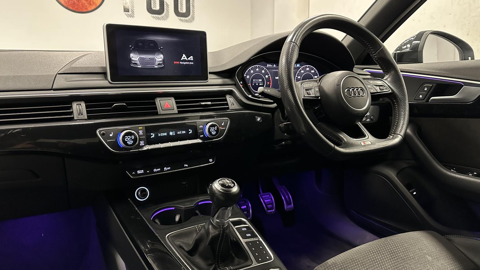 Audi A4 1.4 TFSI Black Edition Saloon 4dr Petrol Manual Euro 6 (s/s) (150 ps)