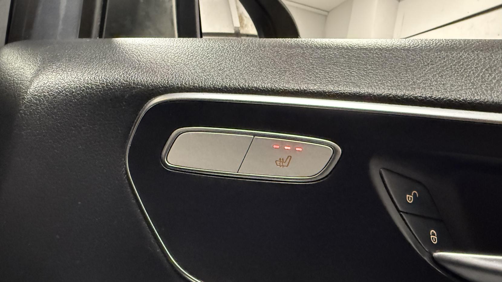 Mercedes-Benz Vito 2.1 119 CDI BlueTEC Sport Crew Van Double Cab 5dr Diesel G-Tronic+ RWD L1 Euro 6 (s/s) (190 ps)