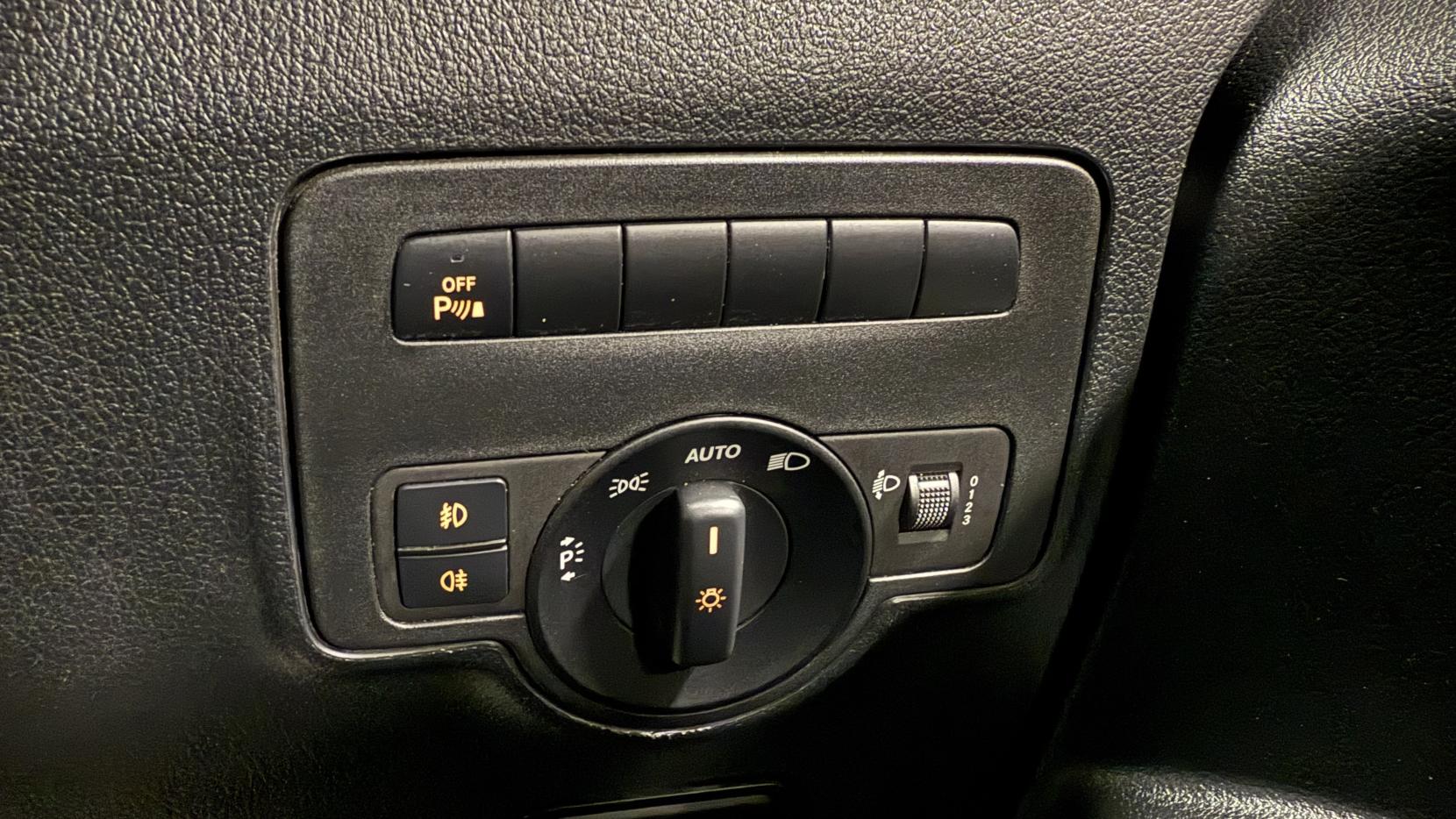 Mercedes-Benz Vito 2.1 119 CDI BlueTEC Sport Crew Van Double Cab 5dr Diesel G-Tronic+ RWD L1 Euro 6 (s/s) (190 ps)