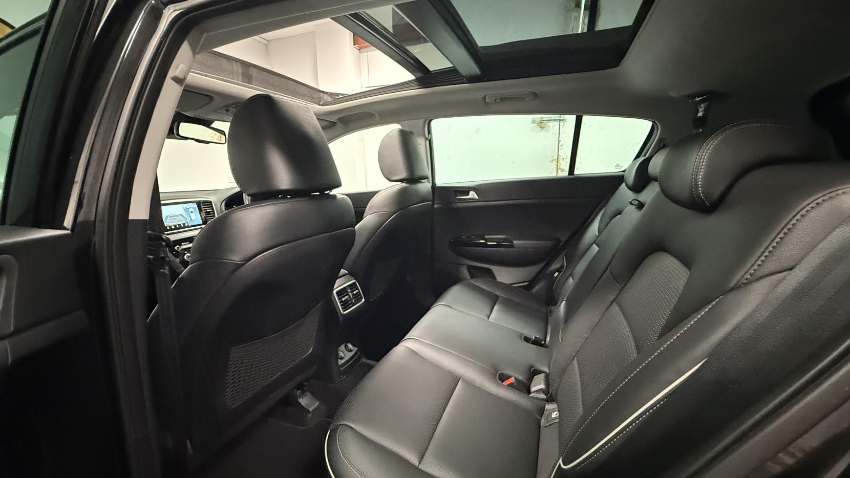Kia Sportage 1.6 CRDi MHEV JBL Black Edition SUV 5dr Diesel Hybrid DCT Euro 6 (s/s) (134 bhp)