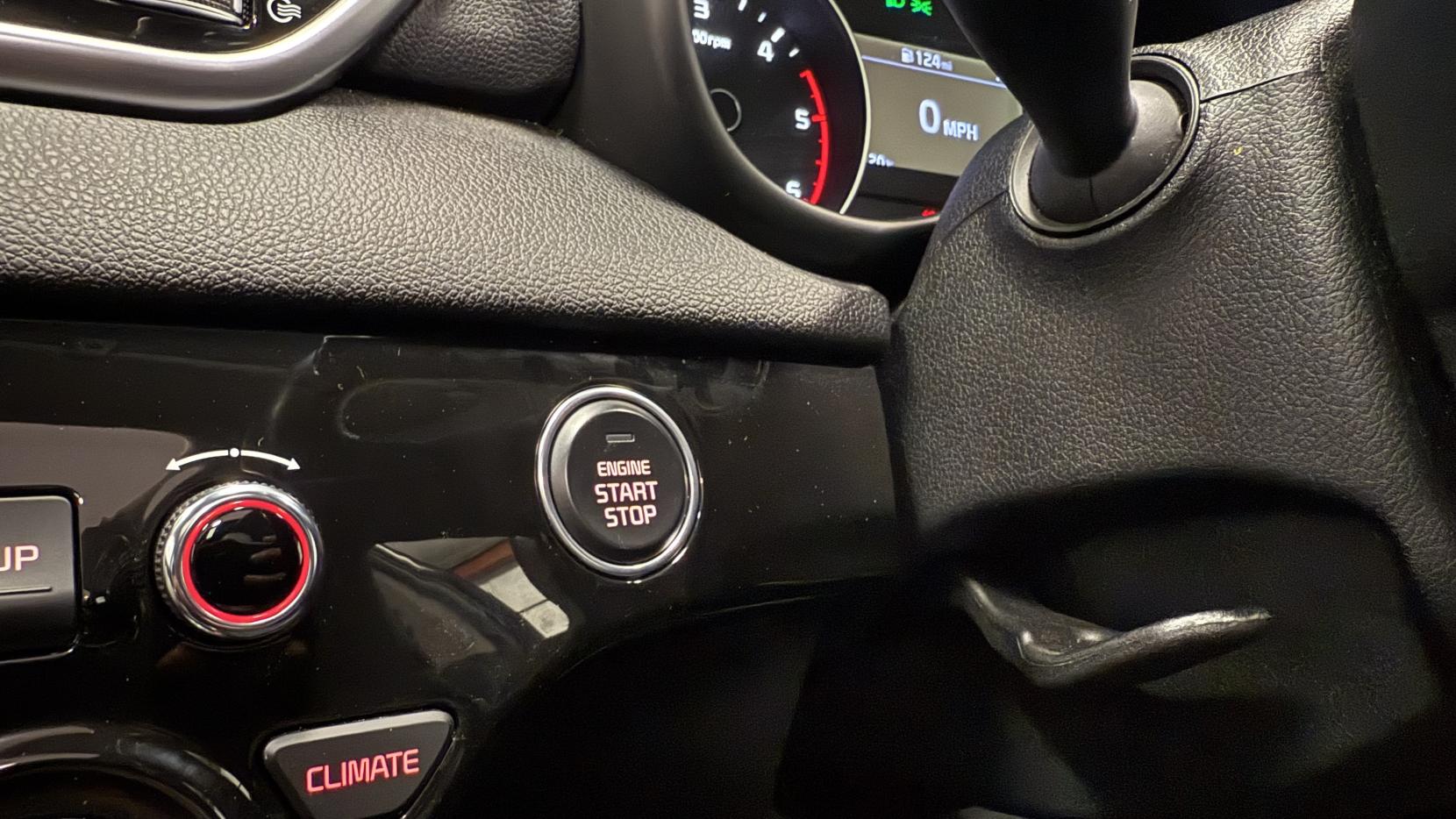 Kia Sportage 1.6 CRDi MHEV JBL Black Edition SUV 5dr Diesel Hybrid DCT Euro 6 (s/s) (134 bhp)