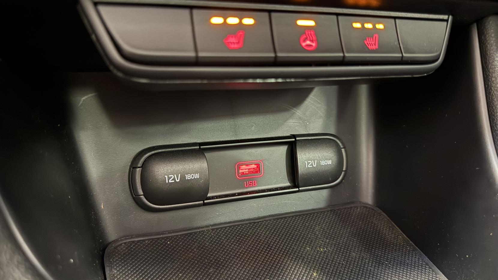 Kia Sportage 1.6 CRDi MHEV JBL Black Edition SUV 5dr Diesel Hybrid DCT Euro 6 (s/s) (134 bhp)