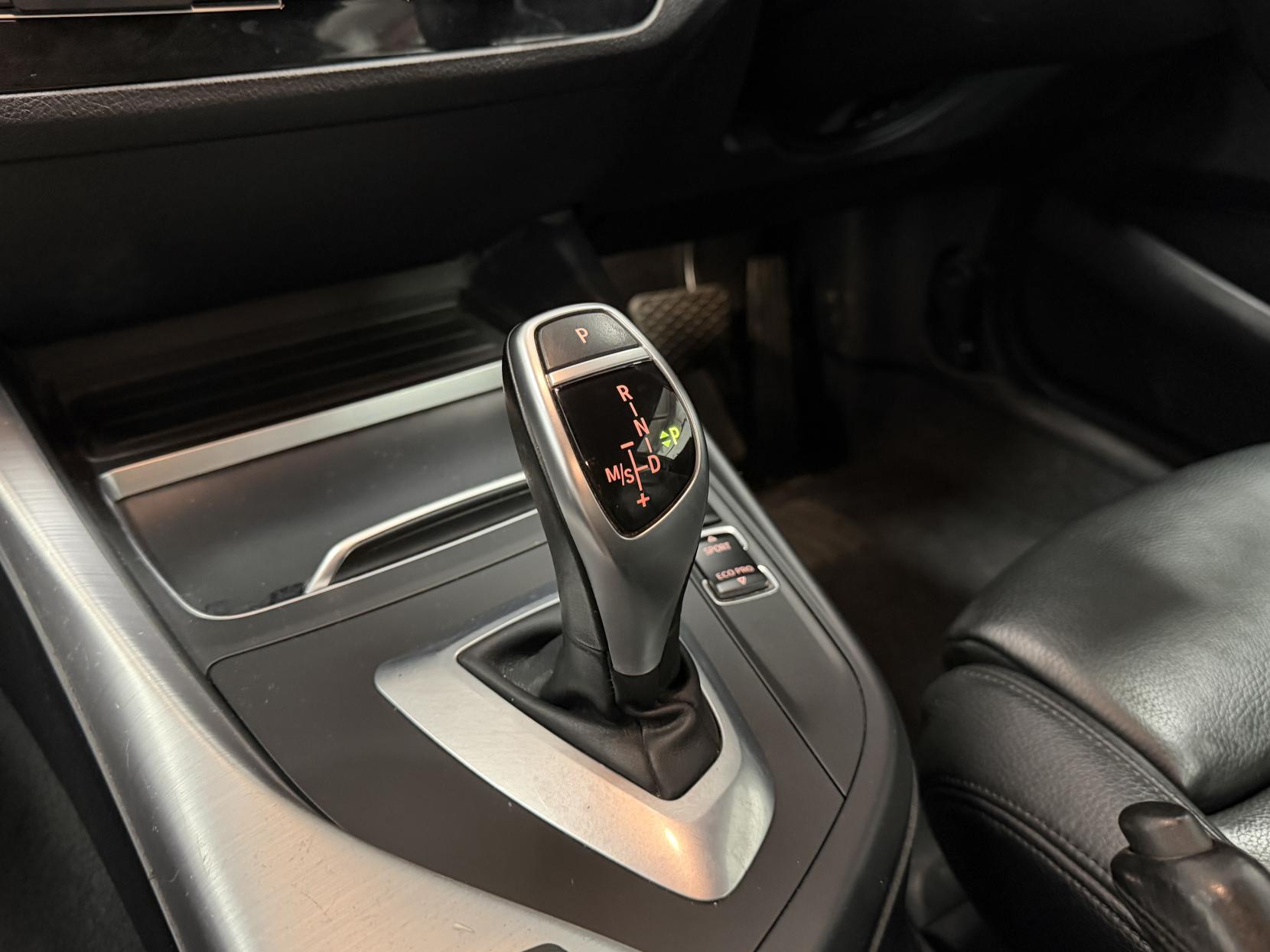 BMW 2 Series 2.0 220i M Sport Coupe 2dr Petrol Auto Euro 6 (s/s) (184 ps)