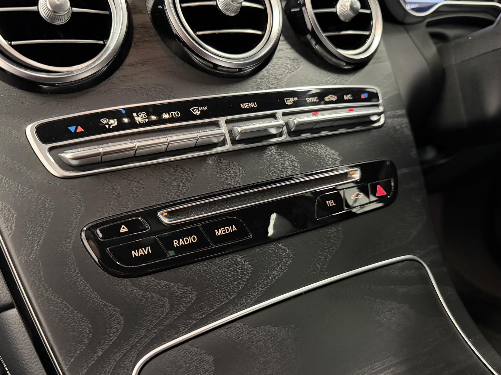 Mercedes-Benz GLC 2.1 GLC250d AMG Line (Premium) SUV 5dr Diesel G-Tronic 4MATIC Euro 6 (s/s) (204 ps)