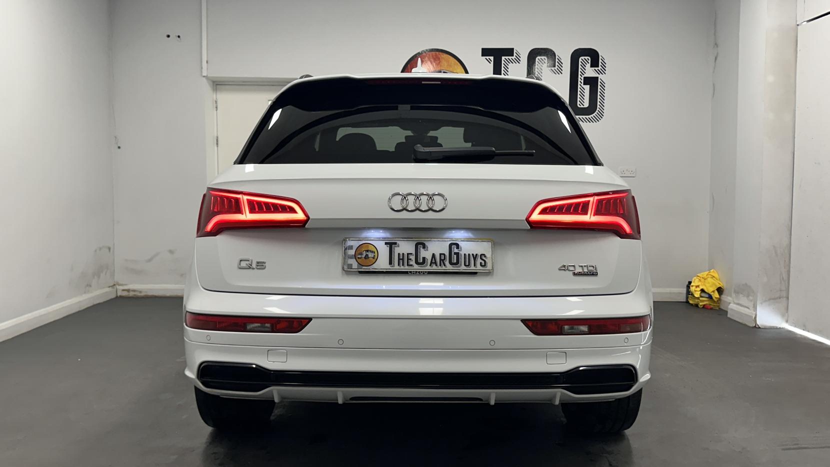 Audi Q5 2.0 TDI 40 Black Edition SUV 5dr Diesel S Tronic quattro Euro 6 (s/s) (190 ps)