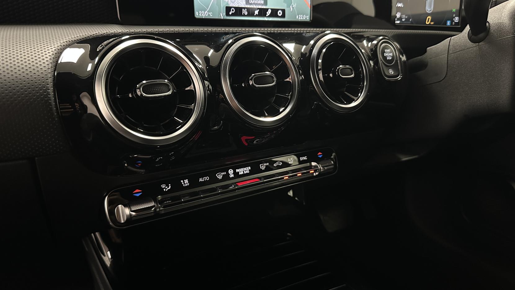 Mercedes-Benz A Class 1.5 A180d Sport Hatchback 5dr Diesel 7G-DCT Euro 6 (s/s) (116 ps)