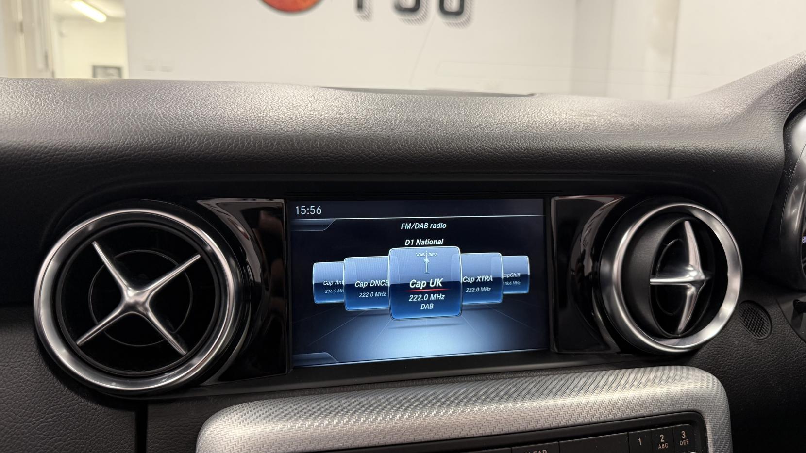Mercedes-Benz SLC 2.0 SLC200 Sport Convertible 2dr Petrol G-Tronic Euro 6 (s/s) (184 ps)