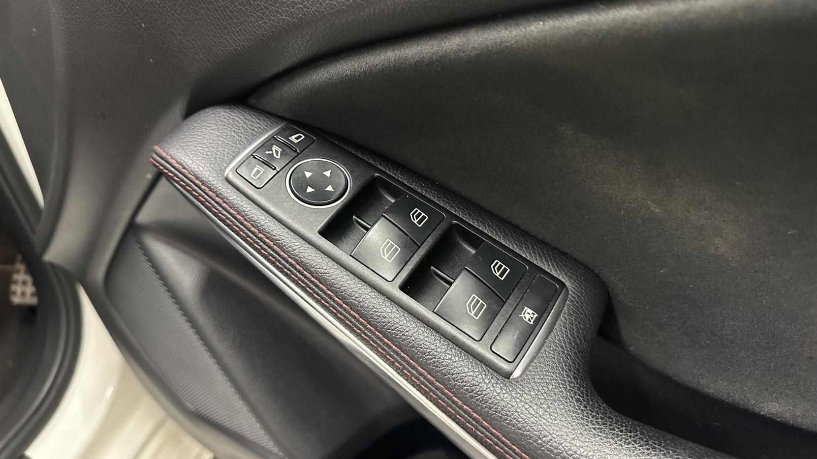 Mercedes-Benz A Class 1.6 A180 AMG Line (Premium) Hatchback 5dr Petrol 7G-DCT Euro 6 (s/s) (122 ps)