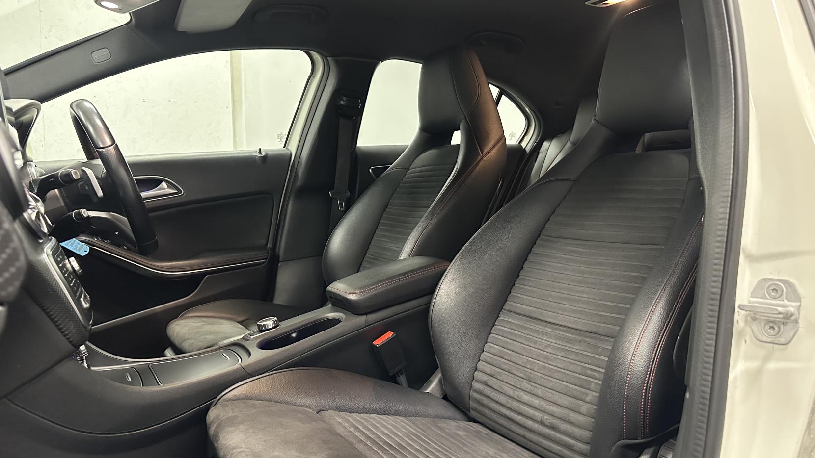 Mercedes-Benz A Class 1.6 A180 AMG Line (Premium) Hatchback 5dr Petrol 7G-DCT Euro 6 (s/s) (122 ps)