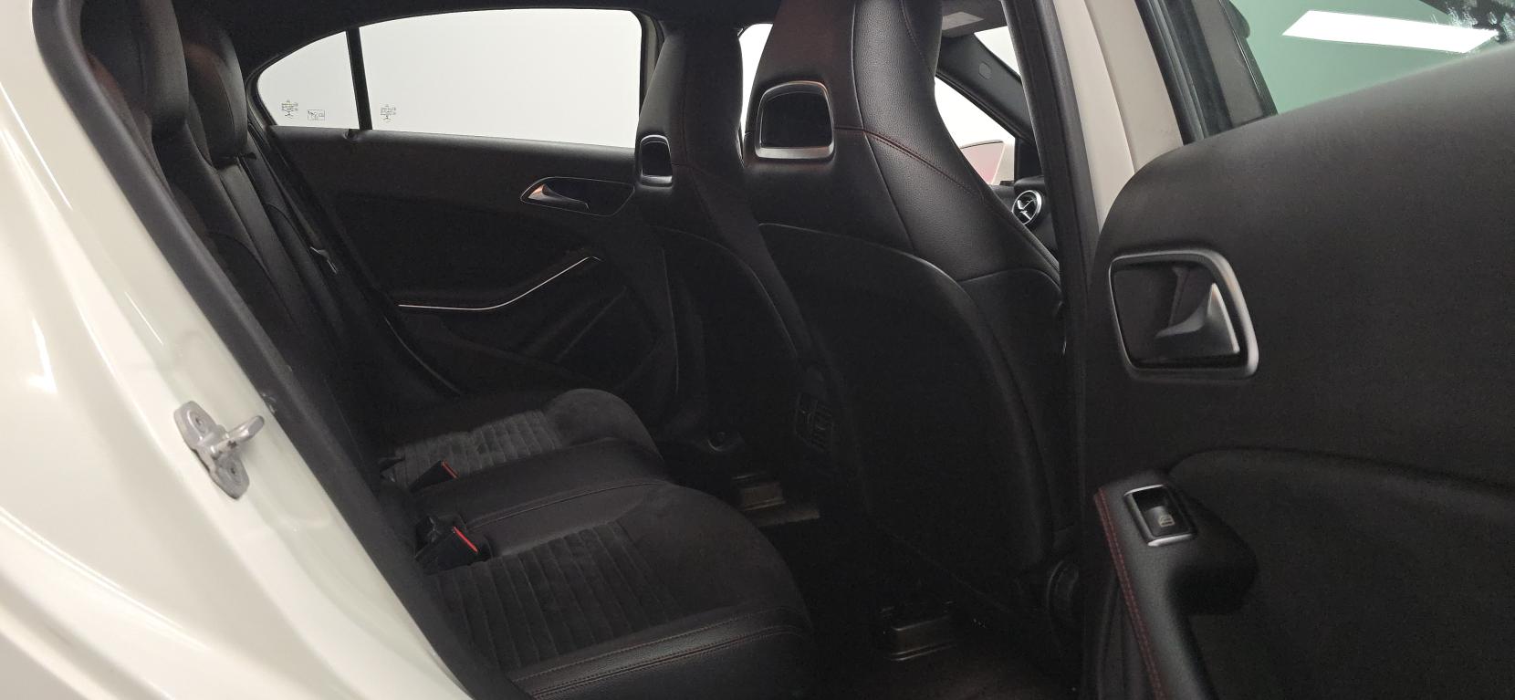 Mercedes-Benz A Class 1.6 A180 AMG Line (Premium) Hatchback 5dr Petrol 7G-DCT Euro 6 (s/s) (122 ps)