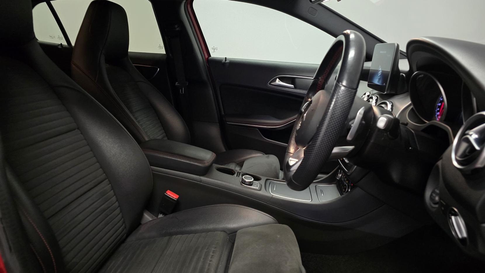 Mercedes-Benz GLA 1.6 GLA180 AMG Line Edition SUV 5dr Petrol 7G-DCT Euro 6 (s/s) (122 ps)