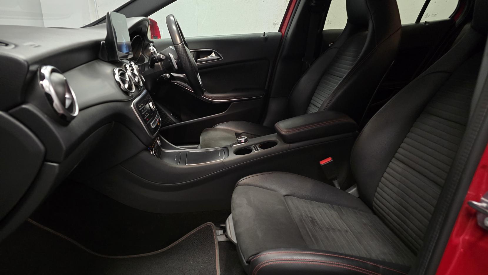 Mercedes-Benz GLA 1.6 GLA180 AMG Line Edition SUV 5dr Petrol 7G-DCT Euro 6 (s/s) (122 ps)