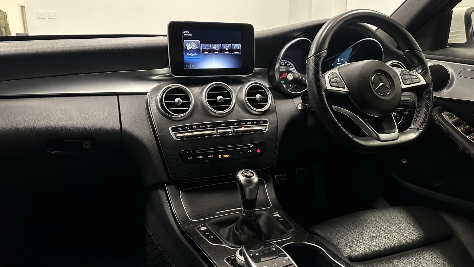 Mercedes-Benz C Class 2.1 C220d AMG Line Saloon 4dr Diesel Manual Euro 6 (s/s) (170 ps)