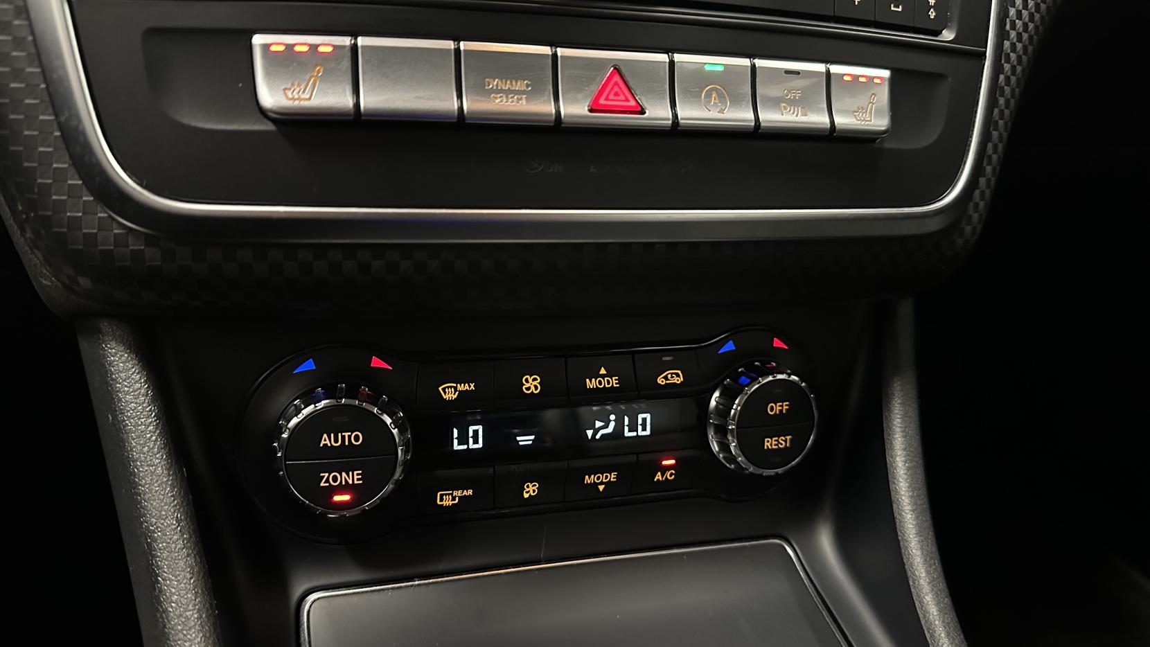 Mercedes-Benz A Class 1.5 A180d Sport (Premium) Hatchback 5dr Diesel 7G-DCT Euro 6 (s/s) (109 ps)