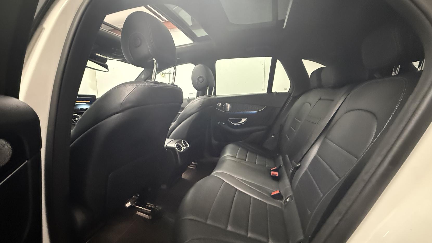 Mercedes-Benz GLC 3.0 GLC350d V6 AMG Line (Premium Plus) SUV 5dr Diesel G-Tronic 4MATIC Euro 6 (s/s) (258 ps)