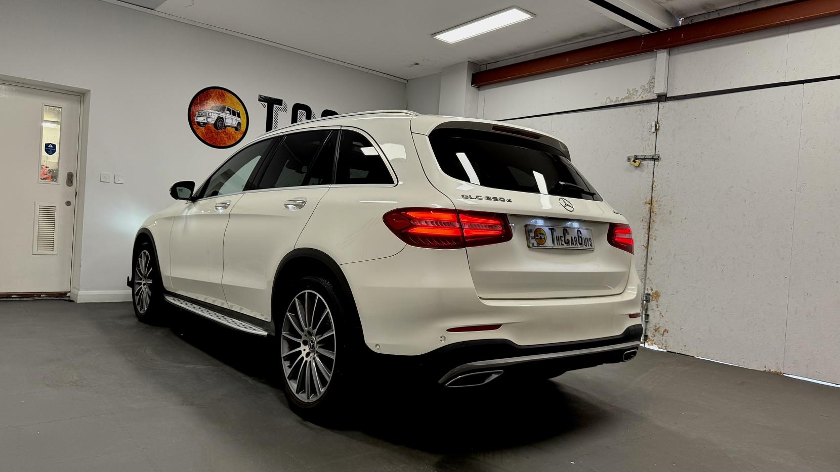 Mercedes-Benz GLC 3.0 GLC350d V6 AMG Line (Premium Plus) SUV 5dr Diesel G-Tronic 4MATIC Euro 6 (s/s) (258 ps)