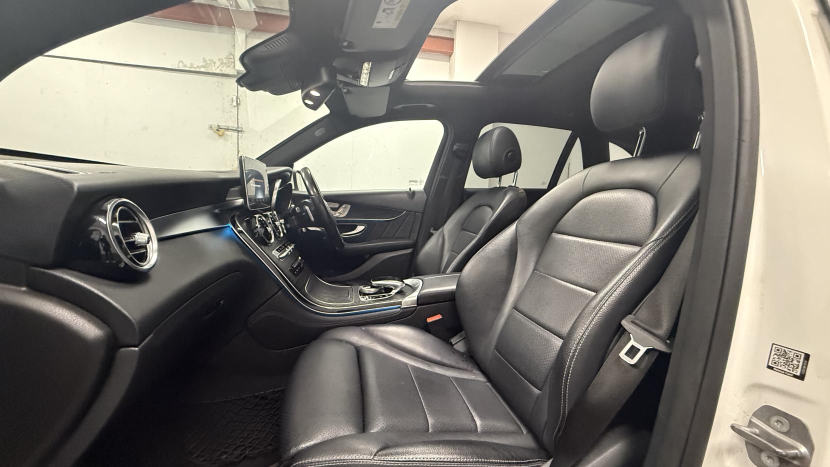 Mercedes-Benz GLC 3.0 GLC350d V6 AMG Line (Premium Plus) SUV 5dr Diesel G-Tronic 4MATIC Euro 6 (s/s) (258 ps)