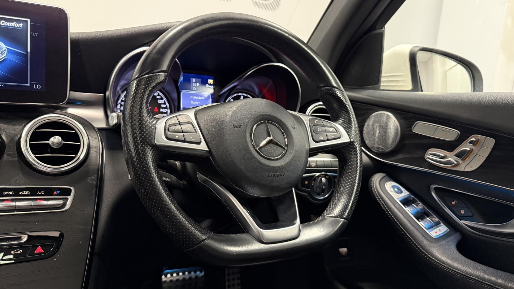 Mercedes-Benz GLC 3.0 GLC350d V6 AMG Line (Premium Plus) SUV 5dr Diesel G-Tronic 4MATIC Euro 6 (s/s) (258 ps)