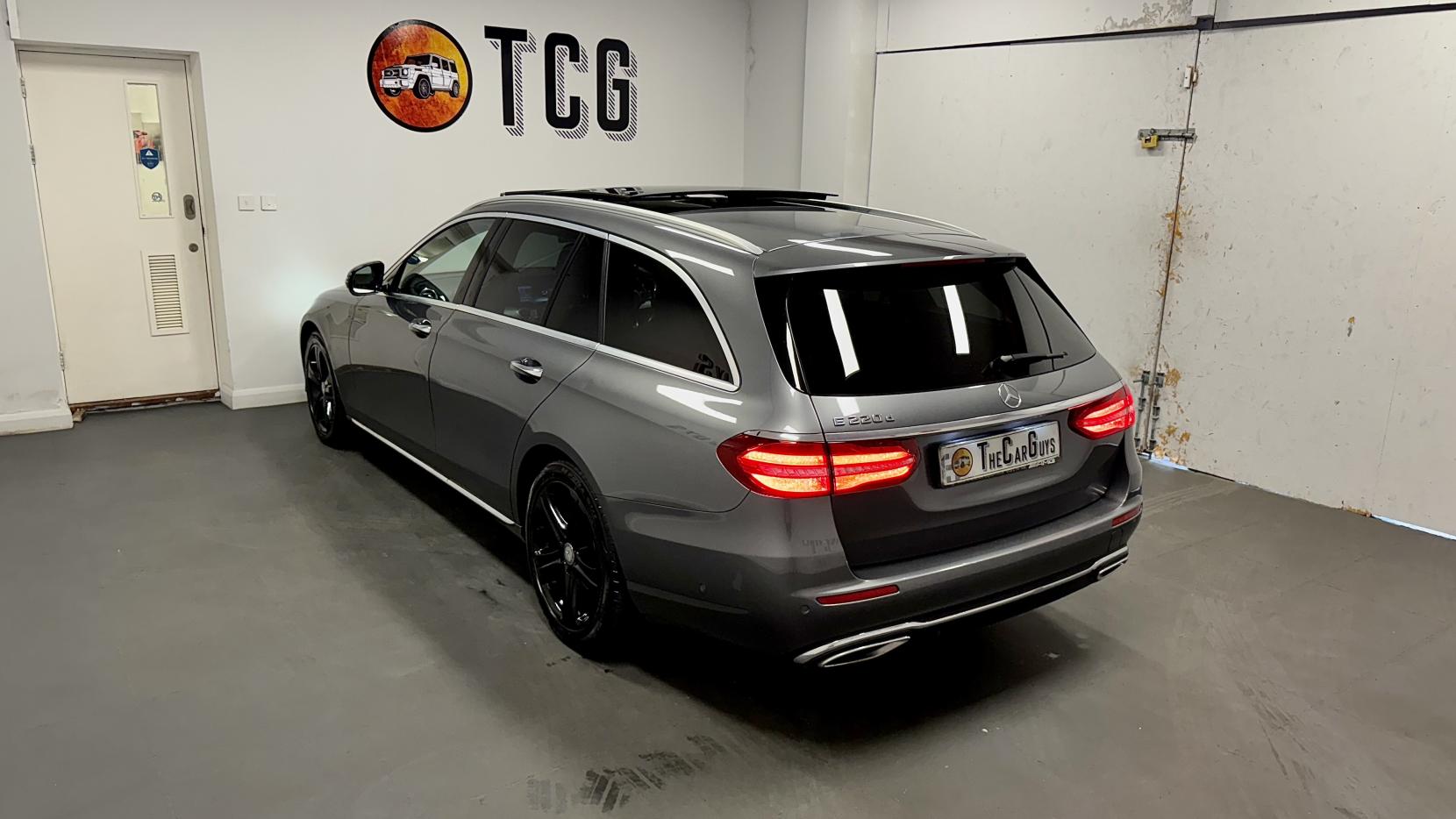 Mercedes-Benz E Class 2.0 E220d SE (Premium) Estate 5dr Diesel G-Tronic+ Euro 6 (s/s) (194 ps)