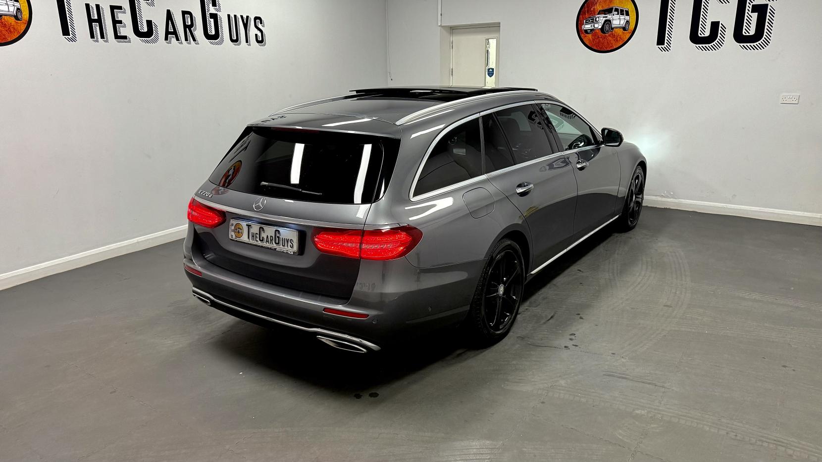 Mercedes-Benz E Class 2.0 E220d SE (Premium) Estate 5dr Diesel G-Tronic+ Euro 6 (s/s) (194 ps)